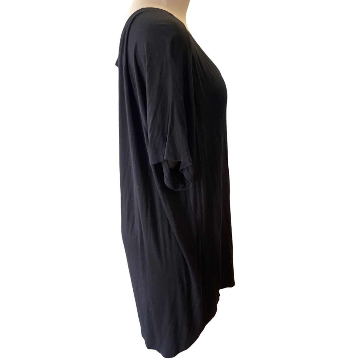 Double Zero Black V-Neck Basic Shirt Size 2XL - RF
