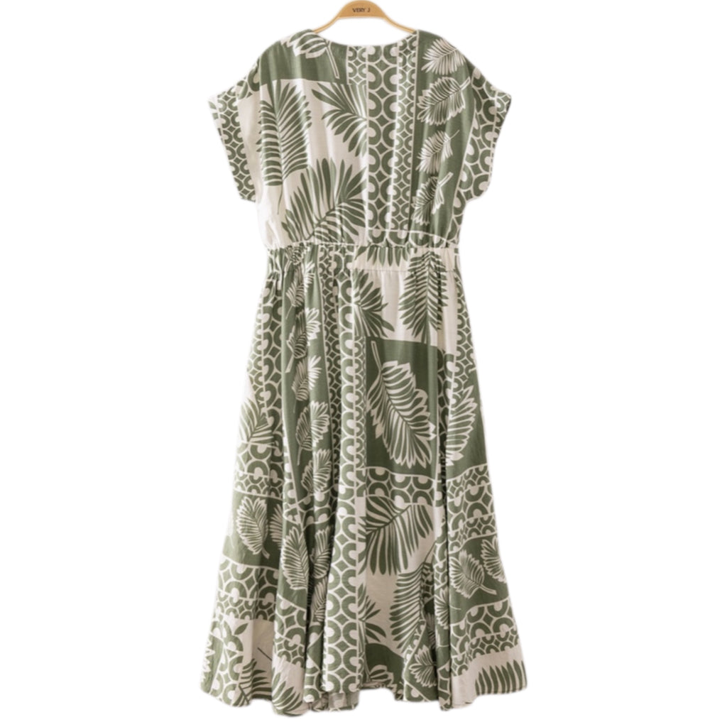 Very J Tropical Print Midi Dress