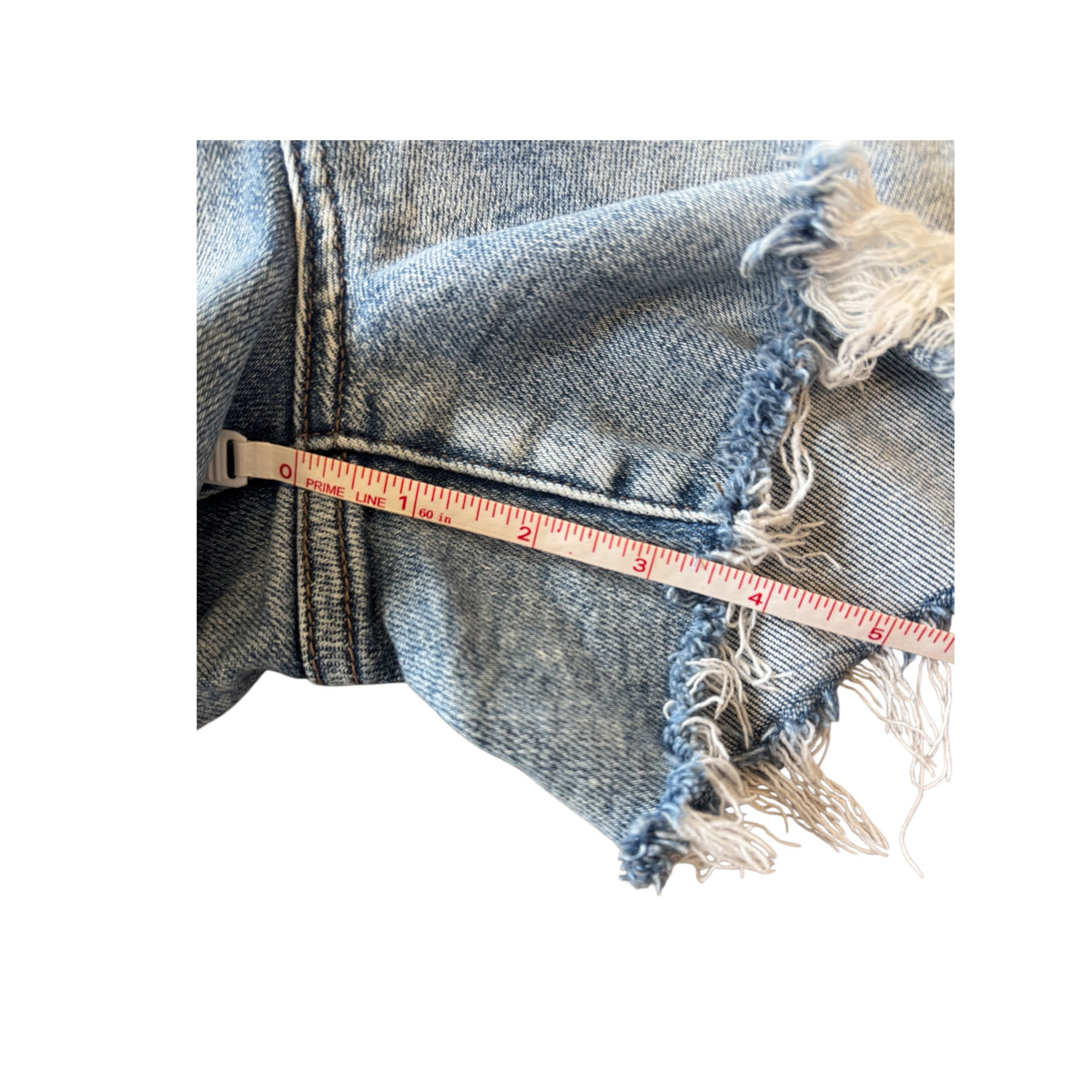 Risen RDS6106 Medium Wash Denim Shorts with Frayed Hem Size Small-RF