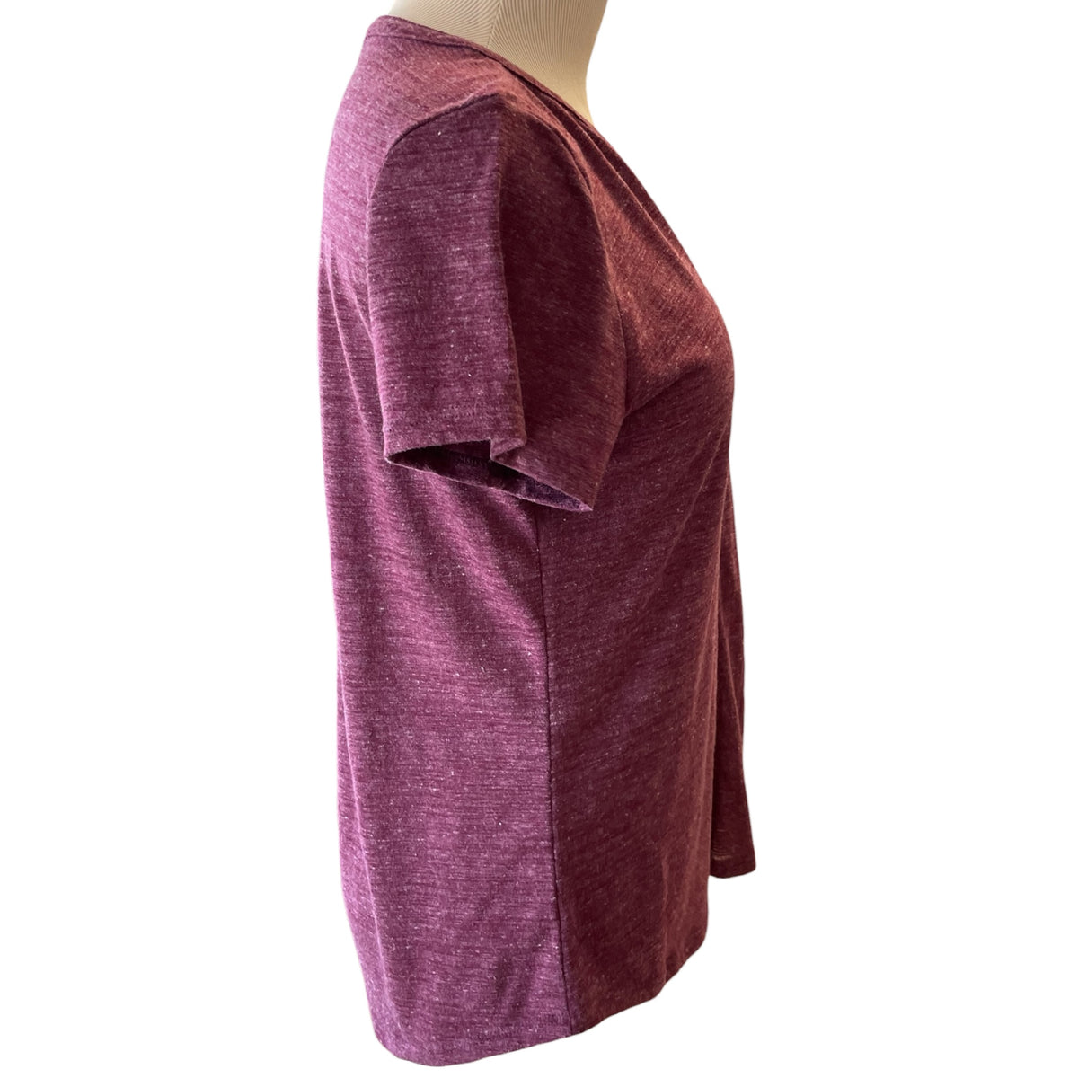 Liz Claiborne Heather Maroon V-Neck Tee Size S - RF