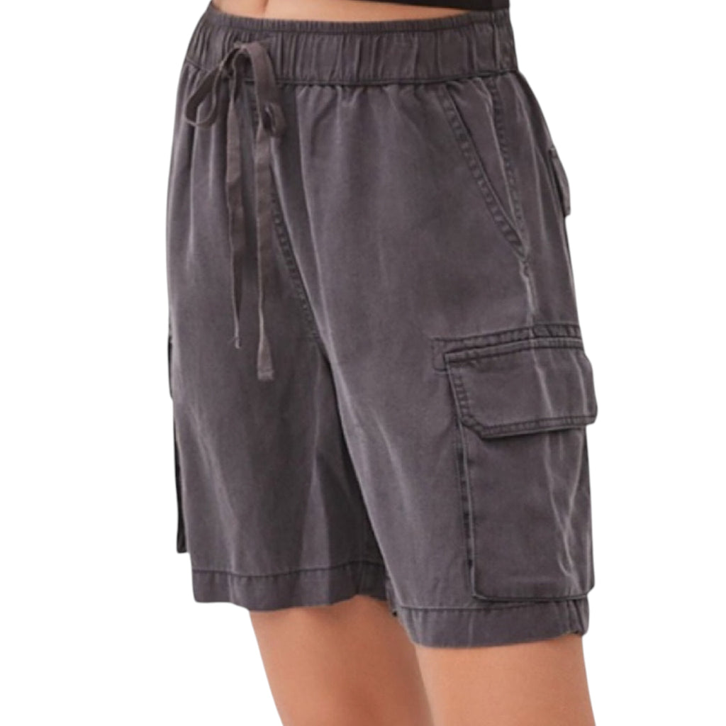 Tencel Shorts with Elastic Drawstring Waistline and Cargo Pockets