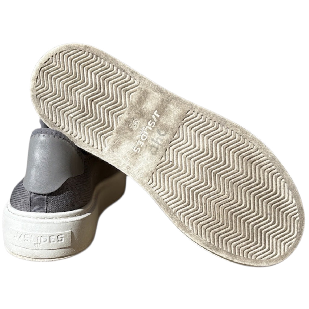 Jslides Grey/White Sneaker Size 9.5-RF