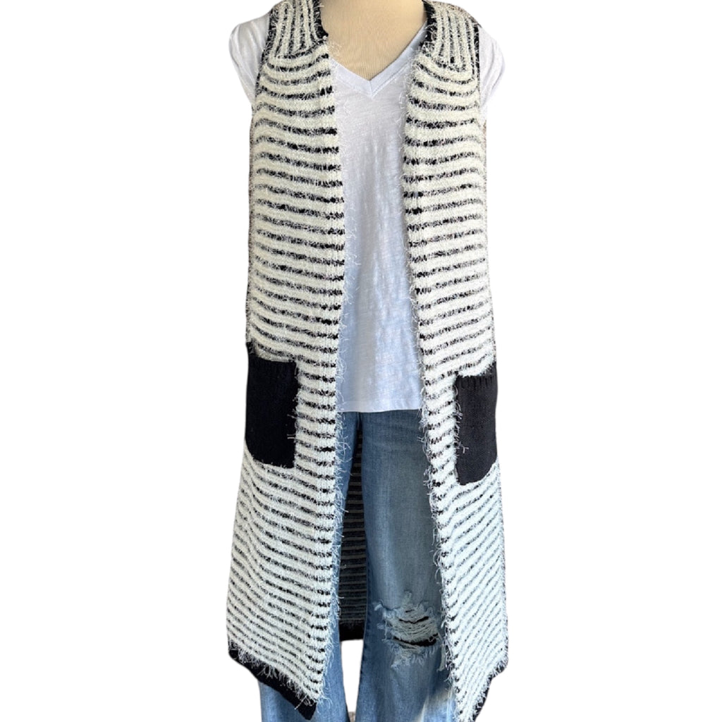 POL Black & White Striped Sleeveless Cardigan Size Medium-RF
