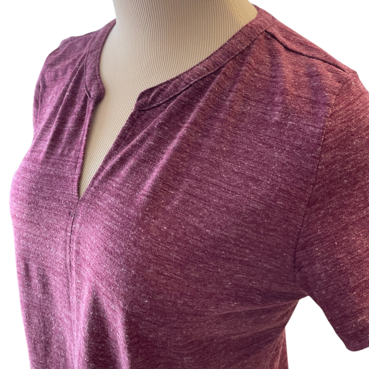 Liz Claiborne Heather Maroon V-Neck Tee Size S - RF