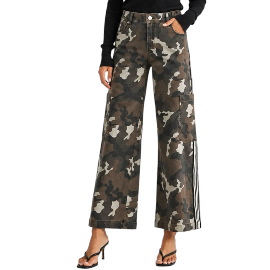 MDP-G4153 Camo Brown H/R Wide Jogger Side Detail