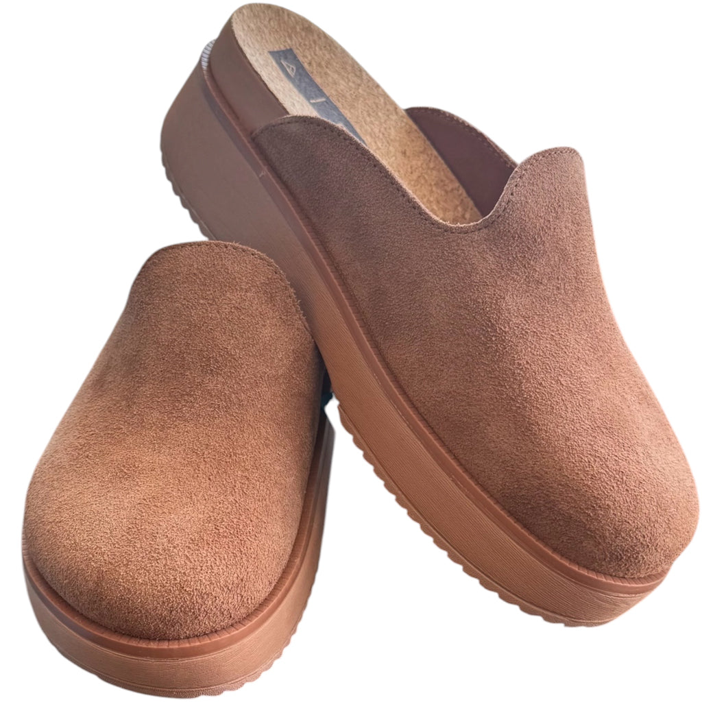 Reef Vista Skye Walnut Suede