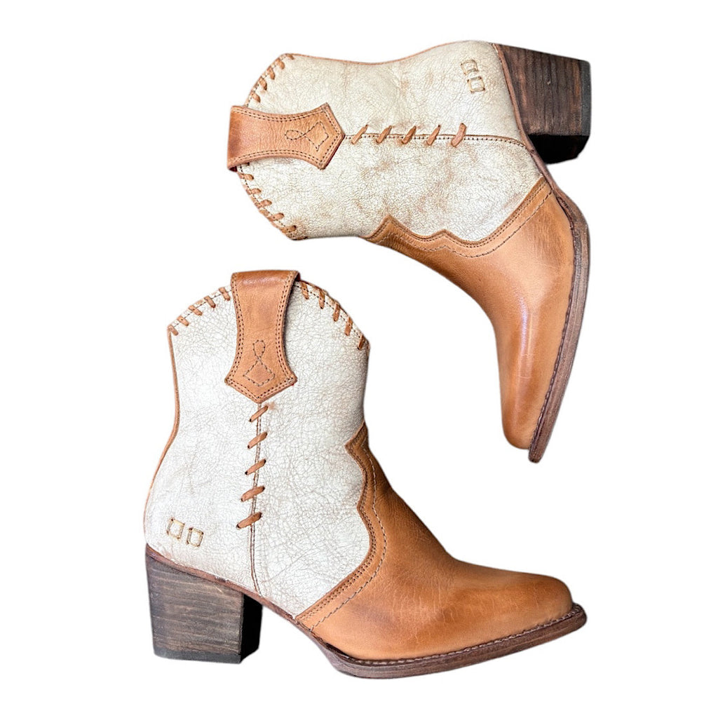 BED|STU Baila II Tan Rustic Nectar Lux