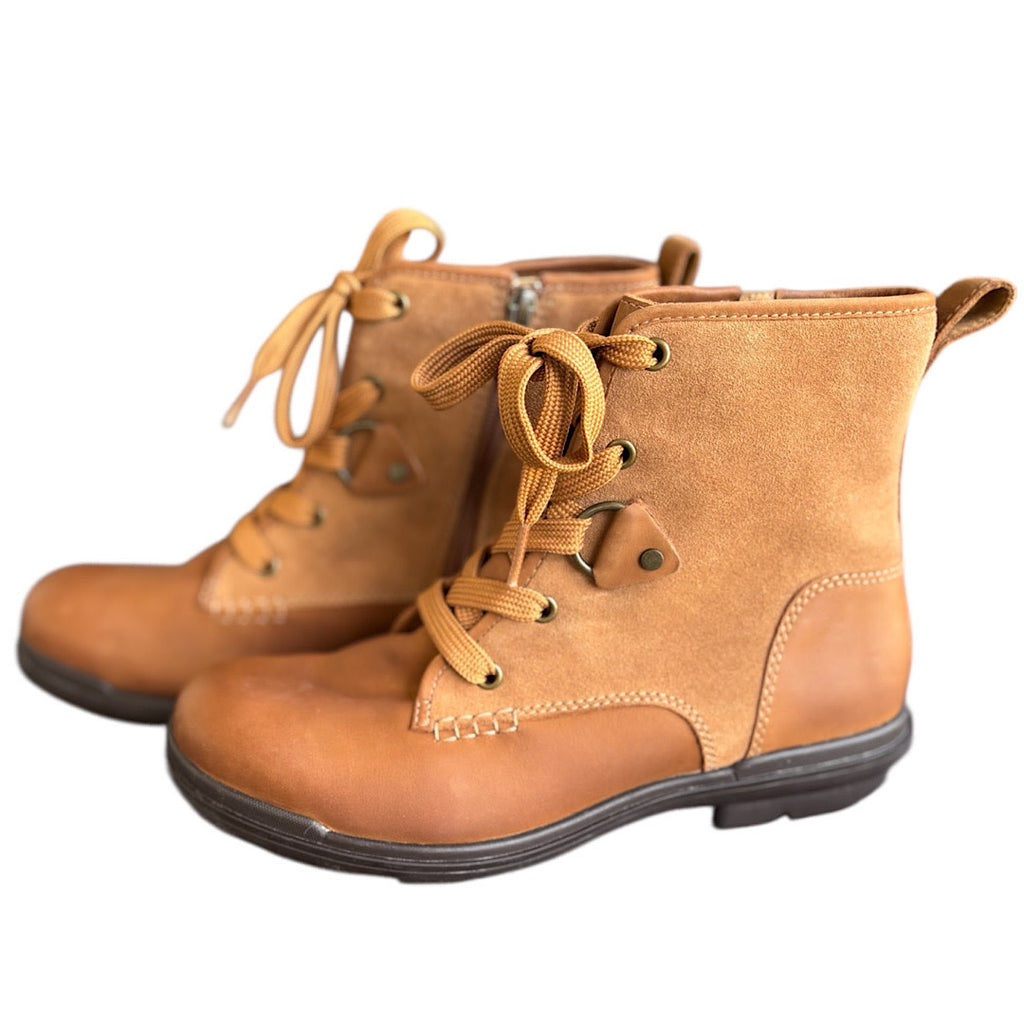 UGG Honey Hapsburg Hiker Boot Size 8.5-RF