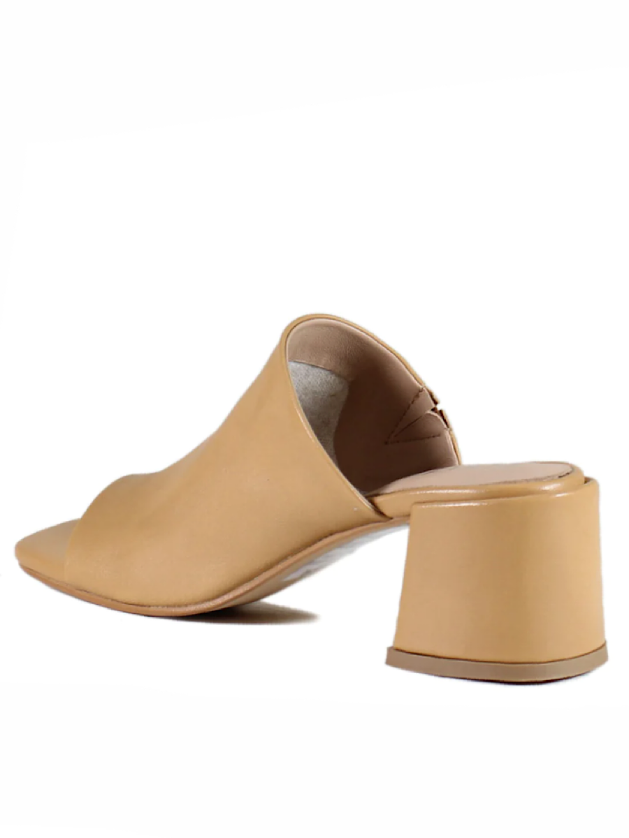 Elm Point Duna Leather Heel