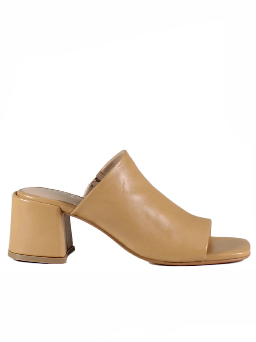 Elm Point Duna Leather Heel