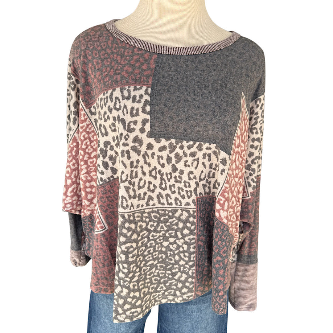 Entro Blush Cheetah Print Sweater Top Size Medium-RF